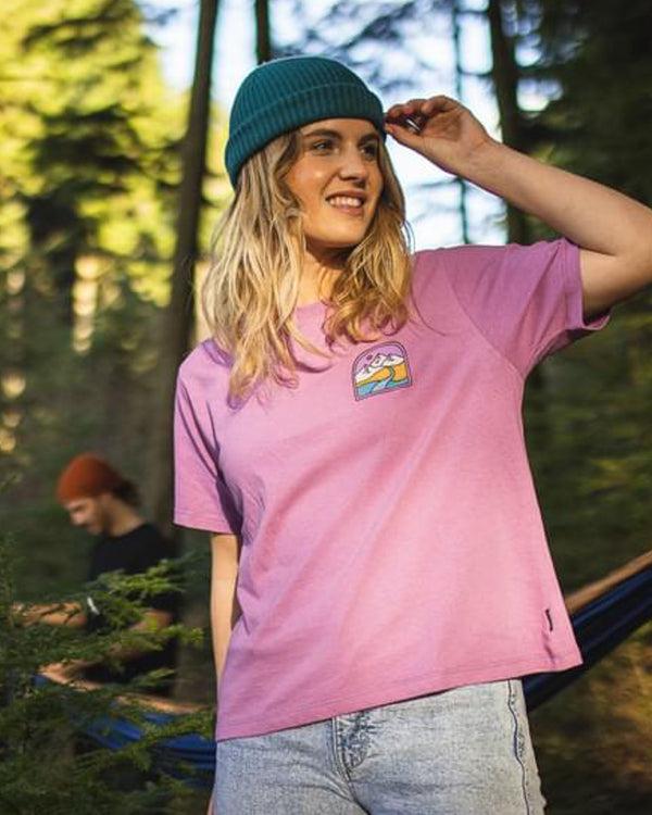 Passenger Women's Friday Collective Recycled Cotton T-Shirt