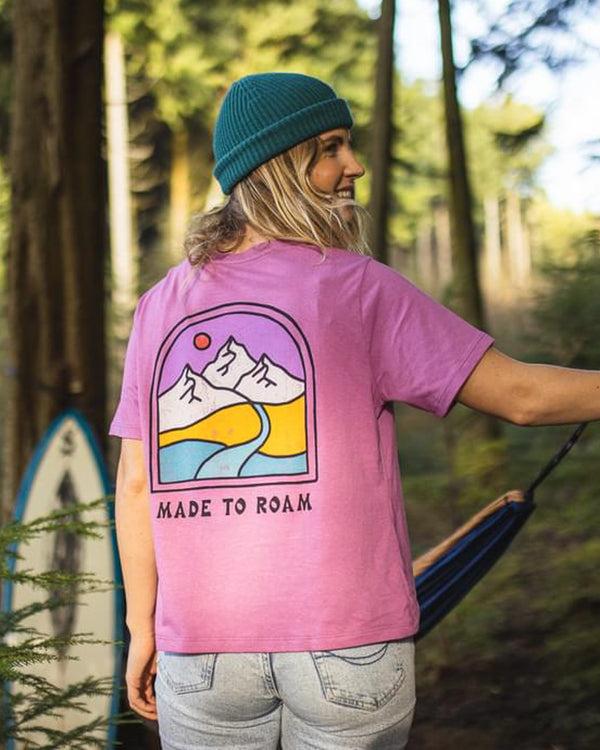 passenger Women's Friday Collective Recycled Cotton T-Shirt