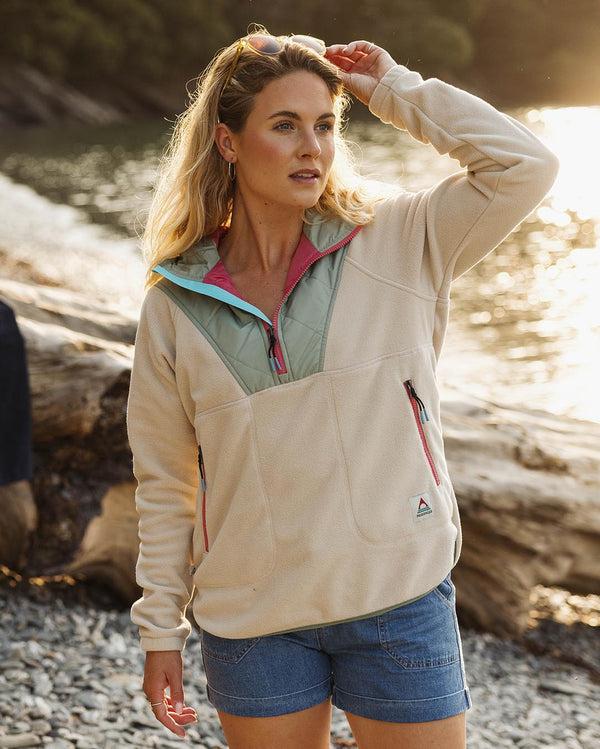 Passenger Women's Juana Recycled Polar Hooded Fleece