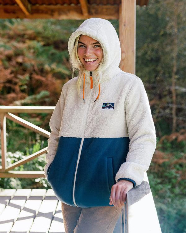 Passenger Women's Nestling Recycled Polar-Lined Sherpa Fleece
