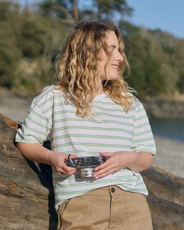 passenger Women's Retro Vibes Organic Cotton T-Shirt