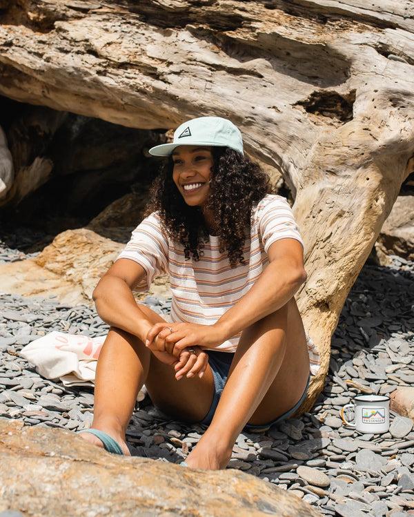 Passenger Women's Retro Vibes Organic Cotton T-Shirt