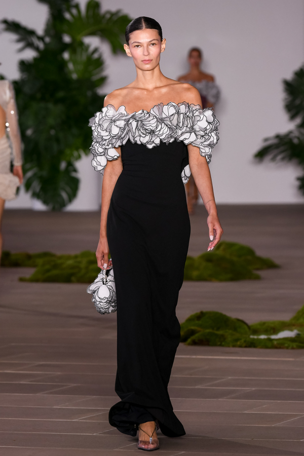 Patbo FLUTTER MAXI DRESS (RUNWAY)