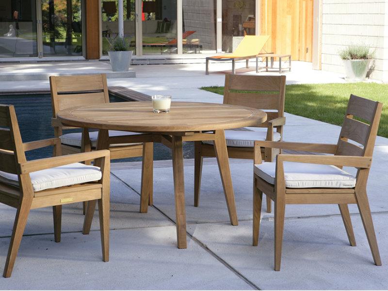 Patio Kingsley Bate Algarve 60in Round Dining Table
