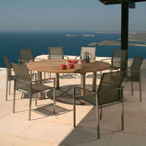 Patio Barlow Tyrie Equinox 59" Round Dining Table