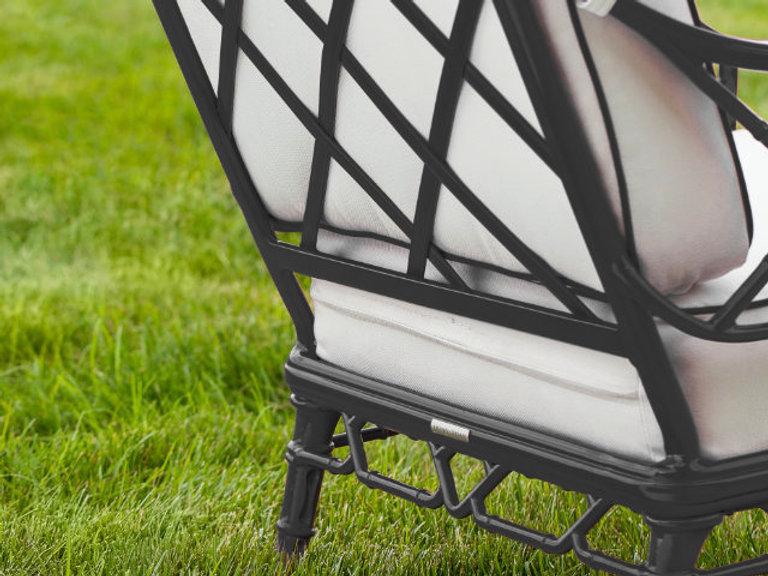 Patio Brown Jordan Calcutta Loveseat