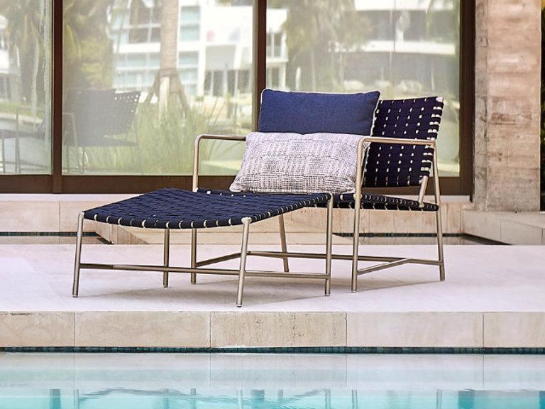 Patio Brown Jordan Stretch Lounge Chair