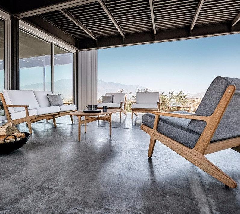 Patio Gloster Bay Sofa