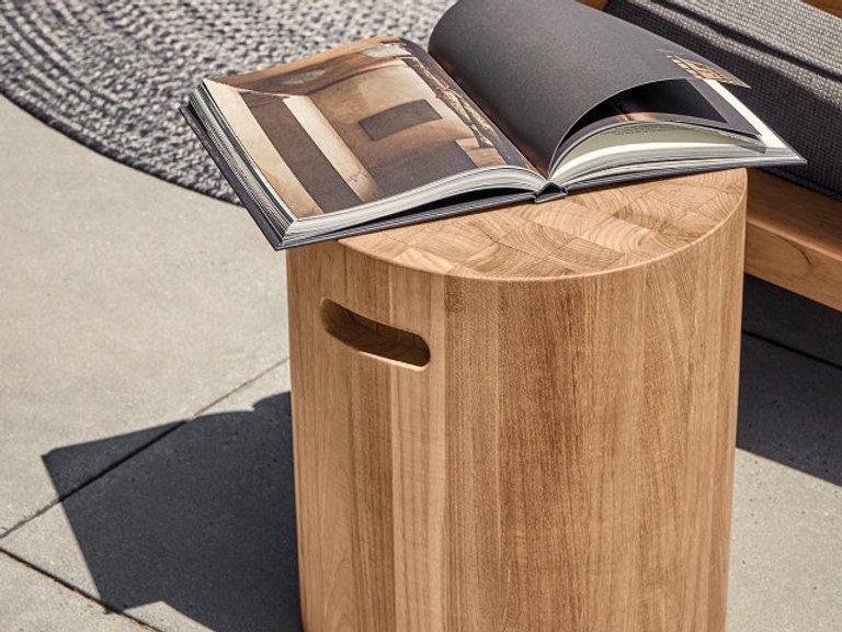 Patio Gloster Block Round Side Table