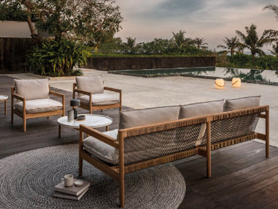 Patio Gloster Saranac Sofa