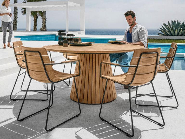 Patio Gloster Whirl 59" Round Table