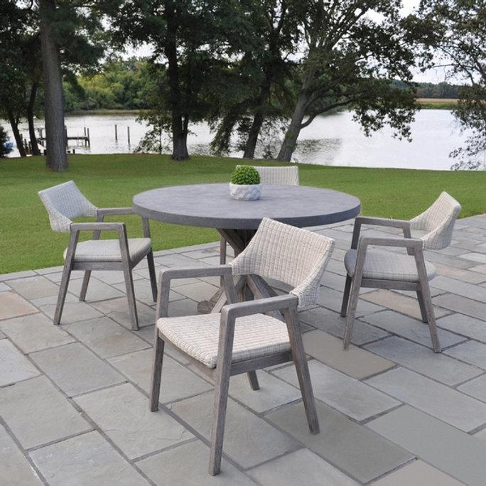 Patio Kingsley Bate Provence 59" Rd. Dining Table