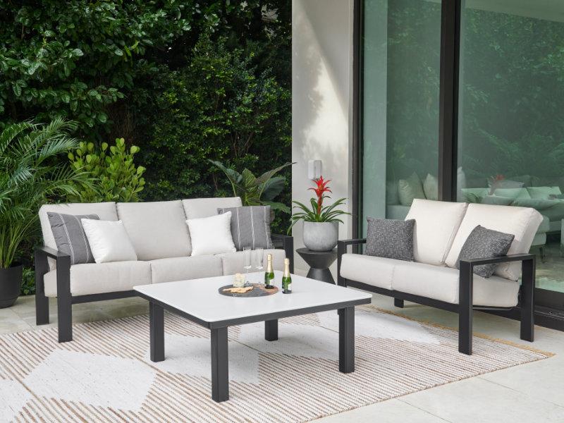 Patio Telescope Larssen Loveseat