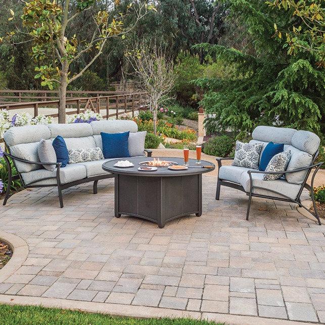 Patio Tropitone Corsica Crescent Sofa
