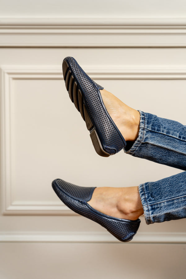 Patricia Green Patricia Green Women’s Barrie Perforated Driving Moccasin In Navy Leather