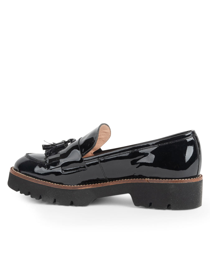 Patricia Green Patricia Green Women’s Beckham Tassel Lug Loafer In Black Patent