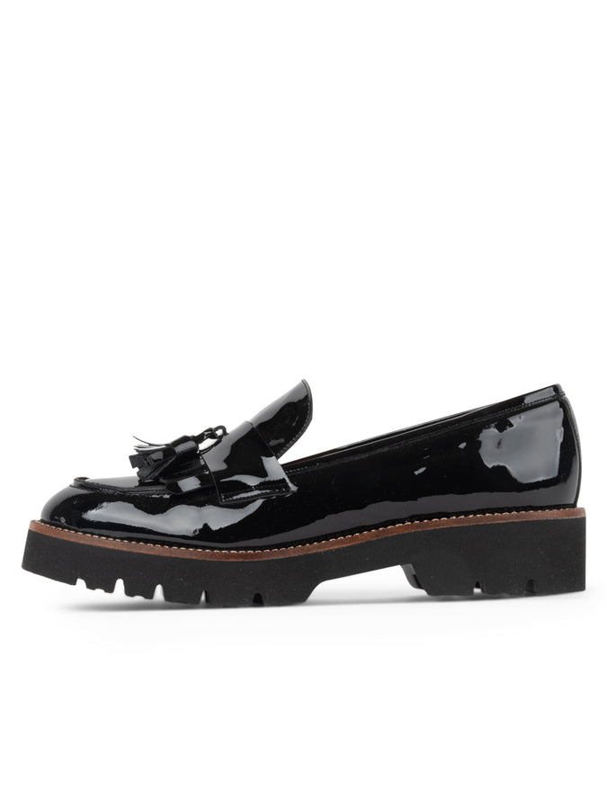 Patricia Green Patricia Green Women’s Beckham Tassel Lug Loafer In Black Patent