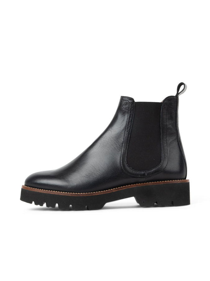 Patricia Green Patricia Green Women’s Chelsea Lug Sole Bootie In Black