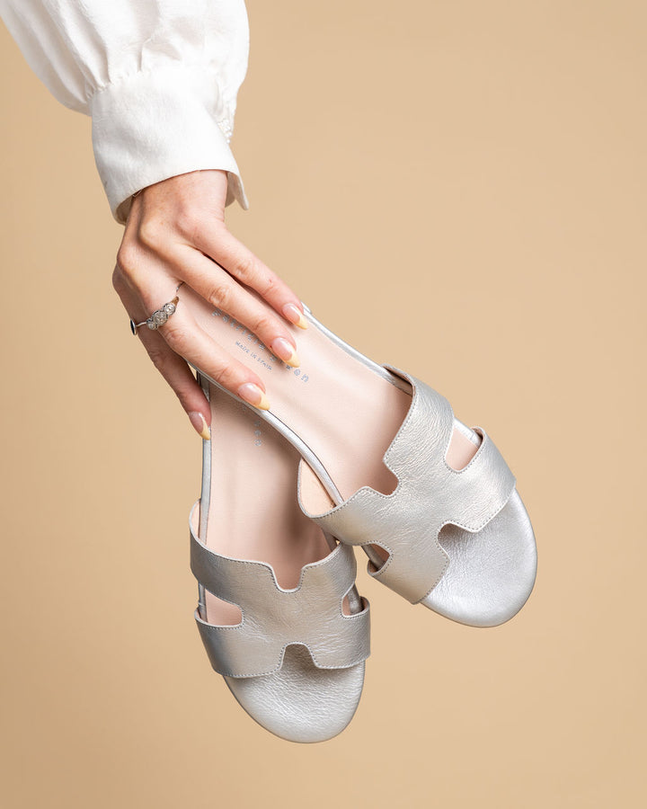 Patricia Green Patricia Green Women’s Hallie Flat Sandal In Silver