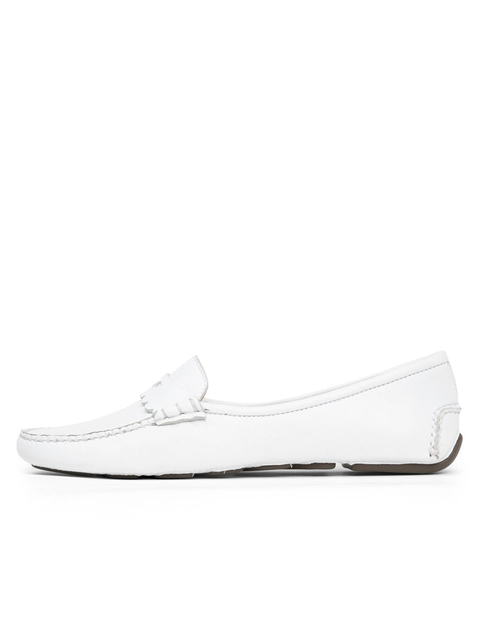 Patricia Green Patricia Green Women’s Janet Scalloped Penny Loafer Driving Shoe In White