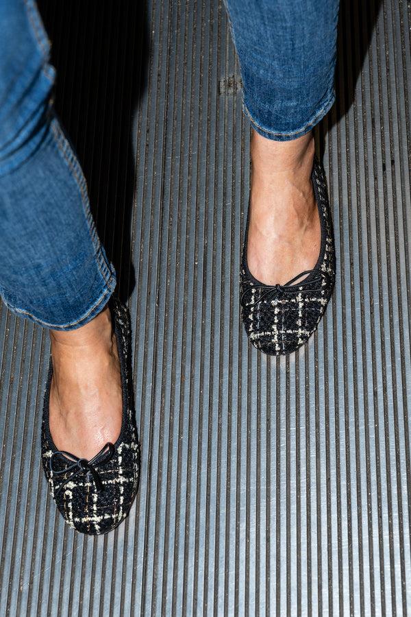 Patricia Green Patricia Green Women’s Skim Ballerina Flat In Black/Gold Tweed