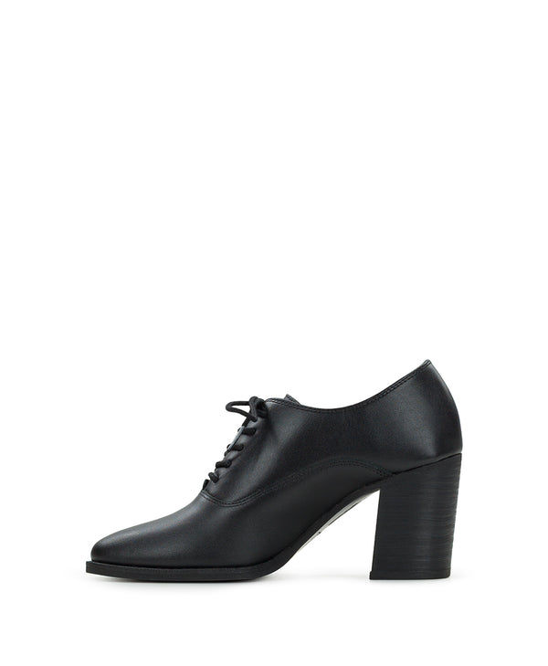 Patricia Nash Anna Oxford Shoes Black