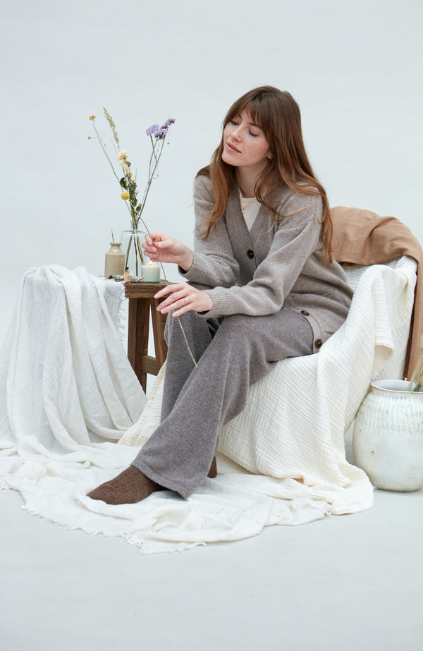 Paul James Womens Lambswool V Neck Ribbed Cardigan With Pockets