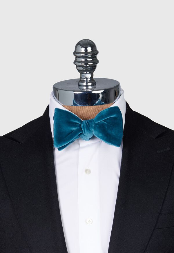 Paul Stuart Blunt Edge Velvet Bow Tie