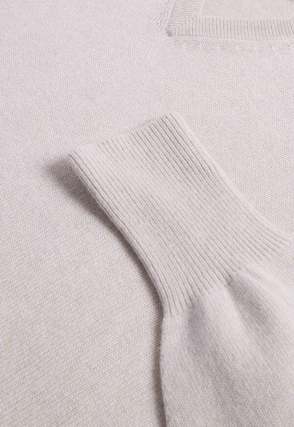 Paul Stuart Classic Cashmere V-Neck Sweater