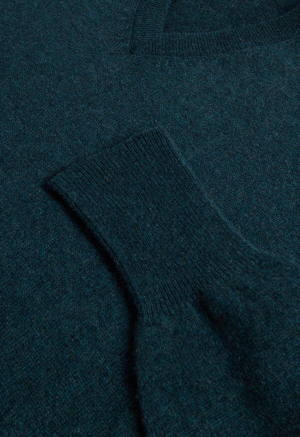 Paul Stuart Classic Cashmere V-Neck Sweater