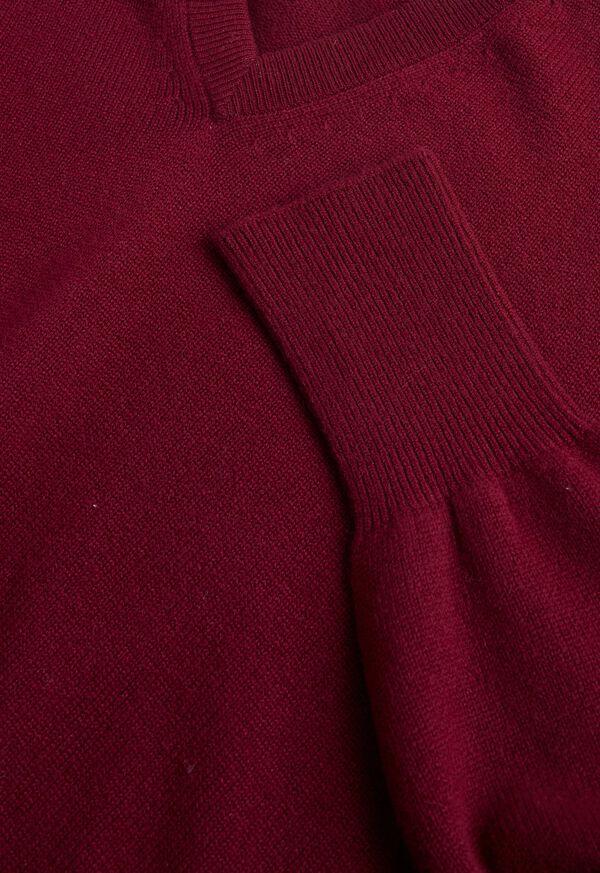 Paul Stuart Classic Cashmere V-Neck Sweater