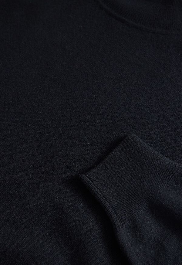 Paul Stuart Essential Cashmere Turtleneck