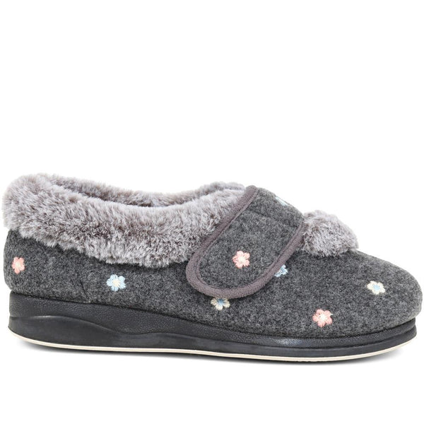 pavers Extra-Wide Fit Faux-Fur Flower Slippers - Grey