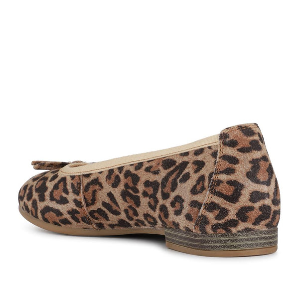 Pavers Cushioned Leather Pumps - Leopard