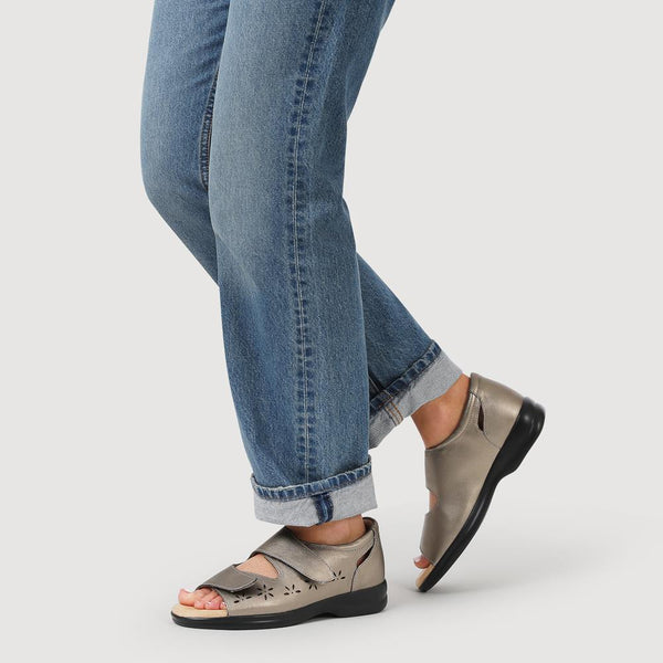 Pavers Extra-Wide Adjustable Shoes - Pewter