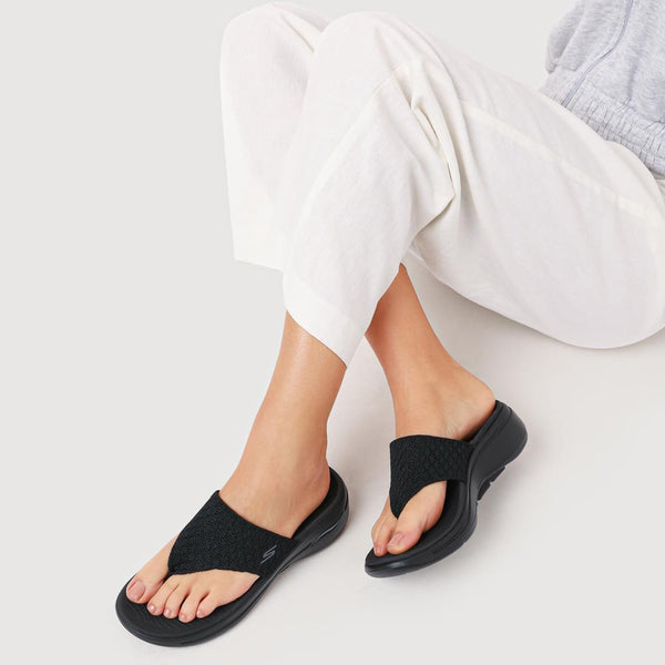 Pavers Go Walk Arch Fit Sandals - Black