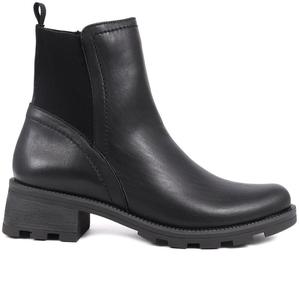 pavers Leather Cleated Sole Chelsea Boots - Black