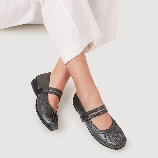 Pavers Leather Extra-Cushioned Mary Janes - Pewter