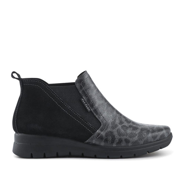 pavers Leather Slip-On Boots - Black Leopard