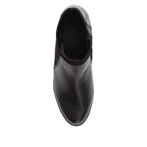 Pavers Leather Stitched Ankle Boots - Black