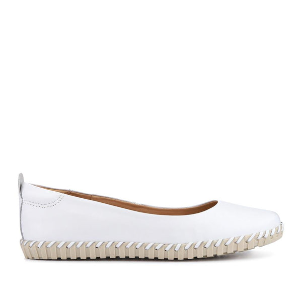 pavers Lightweight Leather Pumps - White