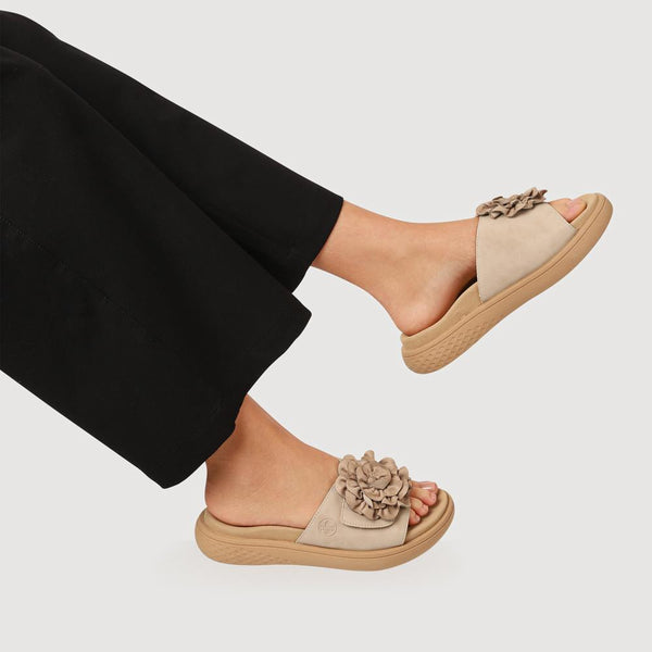 Pavers Rose-Detailed Sliders - Beige