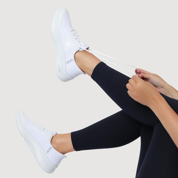 Pavers Slip-ins: GO WALK Arch Fit 2.0 - White