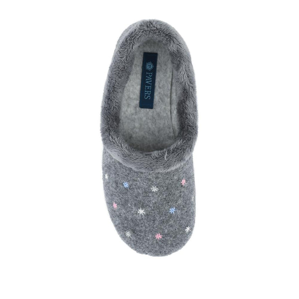Pavers Star Pattern Full Slippers - Grey