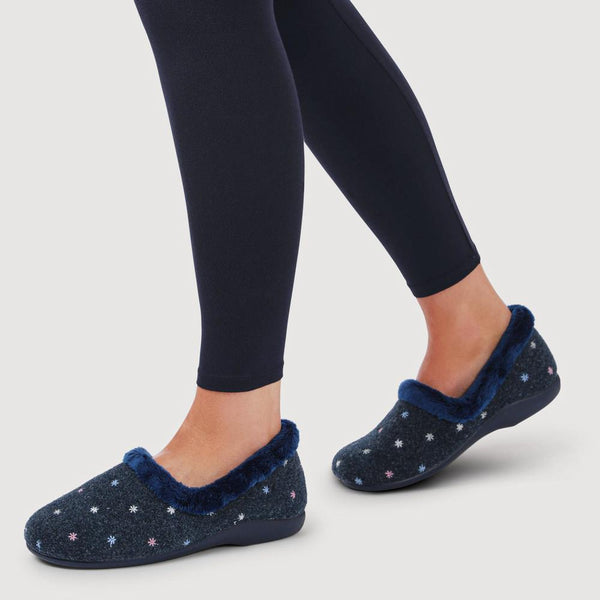 Pavers Star Pattern Full Slippers - Navy
