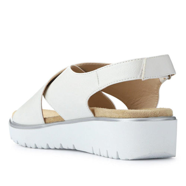 Pavers Wide Fit Adjustable Fastening Sandals - White