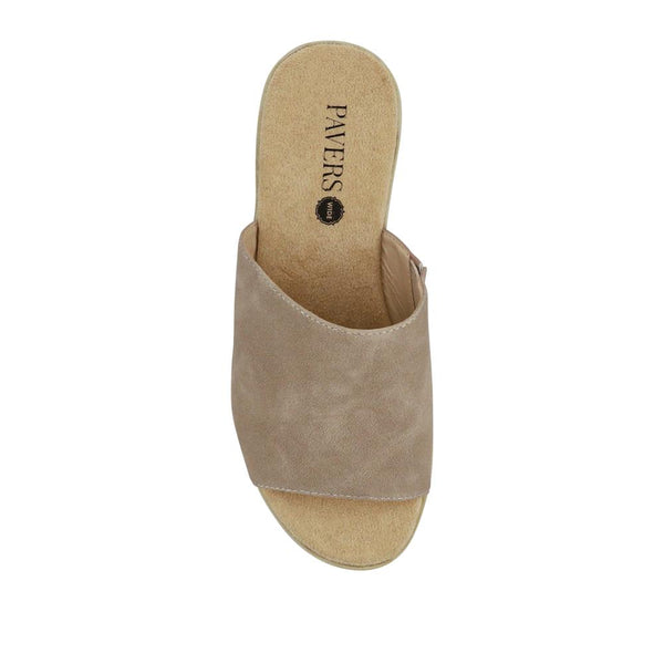 Pavers Wide Fit Lightweight Mules - Natural
