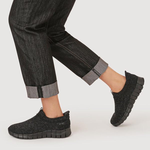 Pavers Skechers FLEX STEP Wide Fit Slip-In Trainers - Black