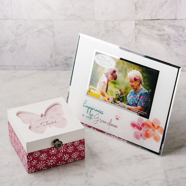 Pavilion Gift Company Grandma 9.25" X 7.25" Frame (Holds 6" X 4" Photo)