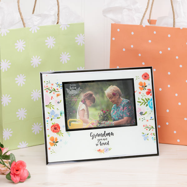 Pavilion Gift Company Grandma 9.25" X 7.25" Frame (Holds 6" X 4" Photo)